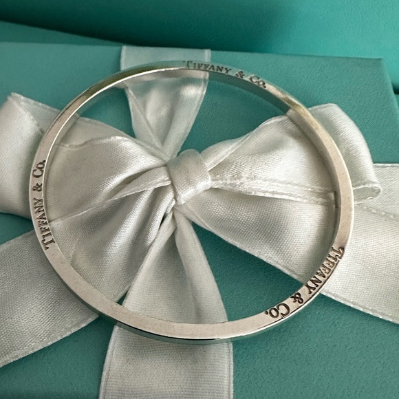 Tiffany & Co Blue Enamel Stripe Bangle Bracelet Sterling Silver Collector’s item - Picture 6 of 11